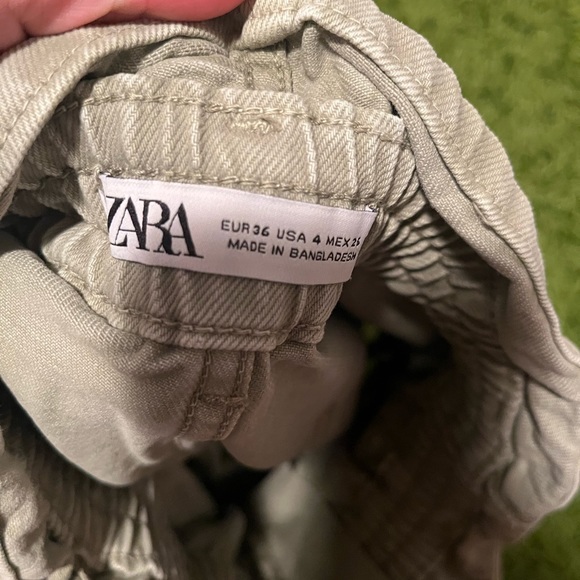 Zara high waisted denim shorts paper bag - Picture 3 of 3